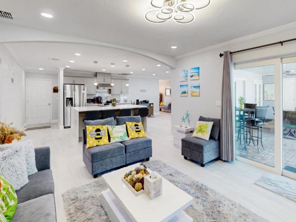 Cape Coral Vacation Pool Home Water Views