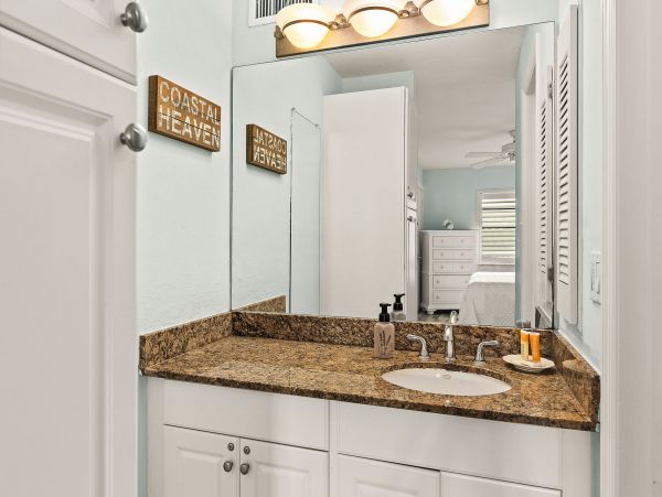 Bay View Renovated Condo with 1 Bedroom in Captiva Island