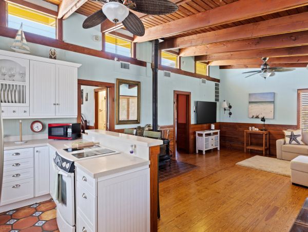 Sanibel Vacation Home Three Bedroom Walk to Beach Sleeps 6 Guests