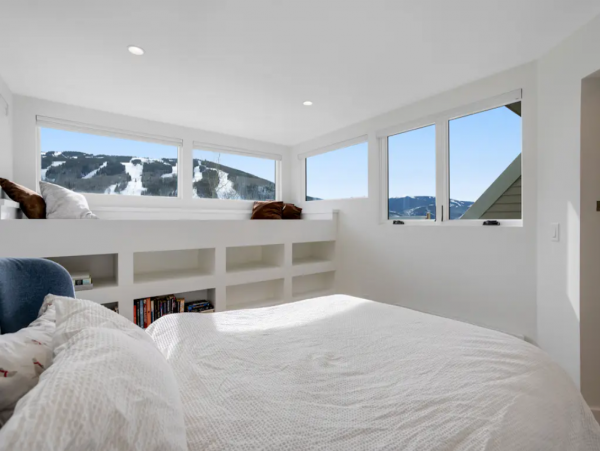Luxury Mountain View Home 5 Bedroom & Hot Tub in Vail