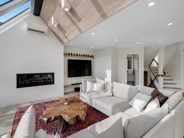 Luxury Mountain View Home 5 Bedroom & Hot Tub in Vail