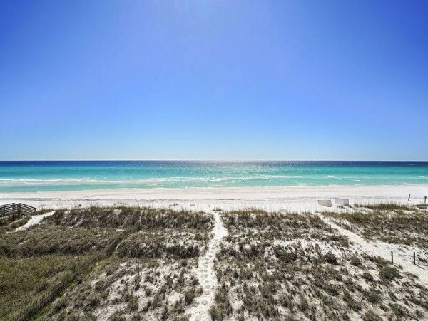 On Beach Destin Vacation Home Sleeps Twenty Guests