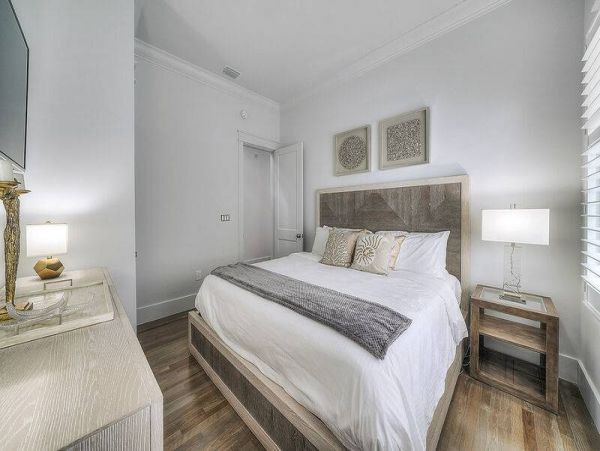 On Beach Destin Vacation Home Sleeps Twenty Guests