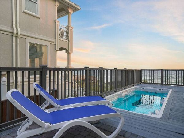 On Beach Destin Vacation Home Sleeps Twenty Guests
