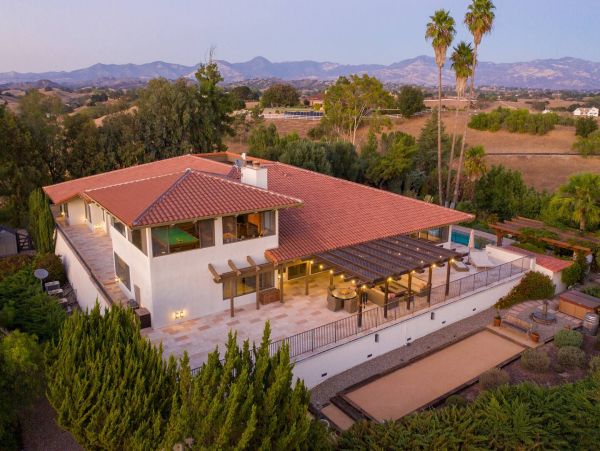 Santa Ynez Six Bedroom Vacation Estate with Charming Views