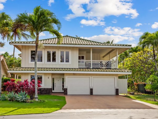 Poipu Vacation Home With Shared Pool, Spa And Lanai