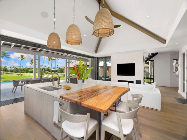 Stylish Gorgeous 3 Bedroom Perfect Getaway Great Views