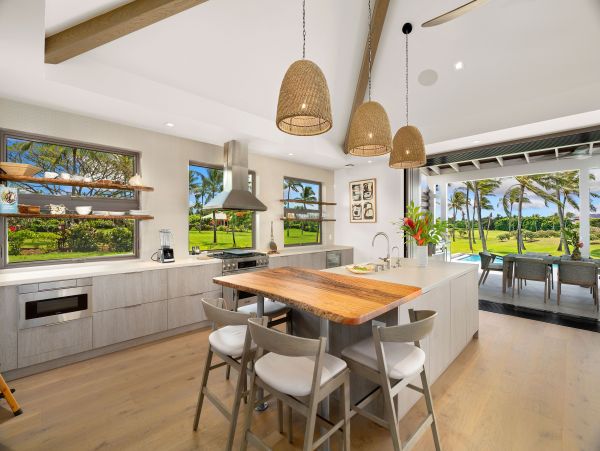 Stylish Gorgeous 3 Bedroom Perfect Getaway Great Views