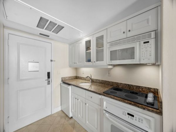 Marco Island Condo with 1 Bedroom