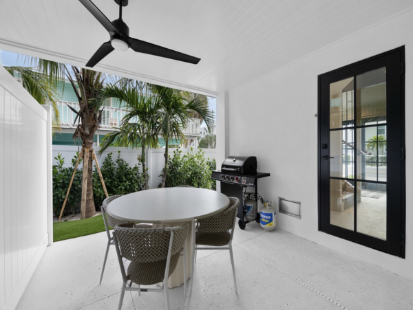 Walk to Beach Anna Maria Island Vacation Home