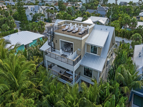 Walk to Beach Anna Maria Island Vacation Home