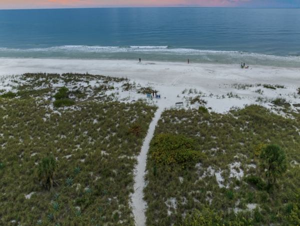 Walk to Beach Anna Maria Island Vacation Home