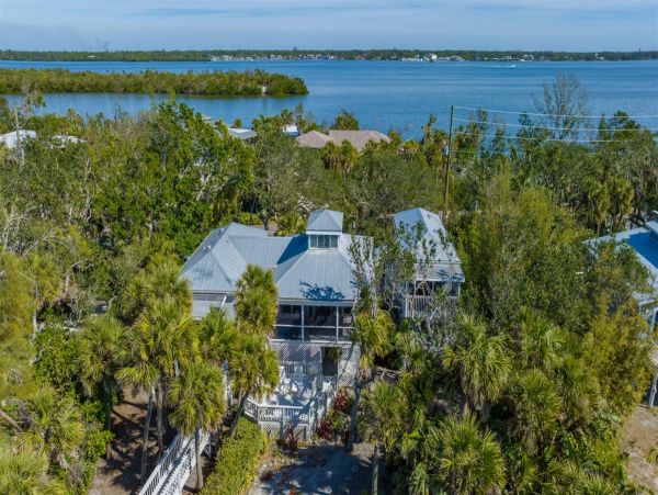 Englewood Vacation Home Four Bedroom