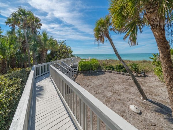 Englewood Vacation Home Four Bedroom