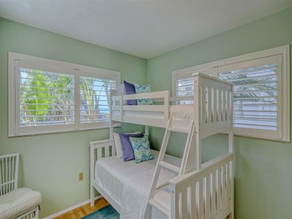 Englewood Vacation Home Four Bedroom