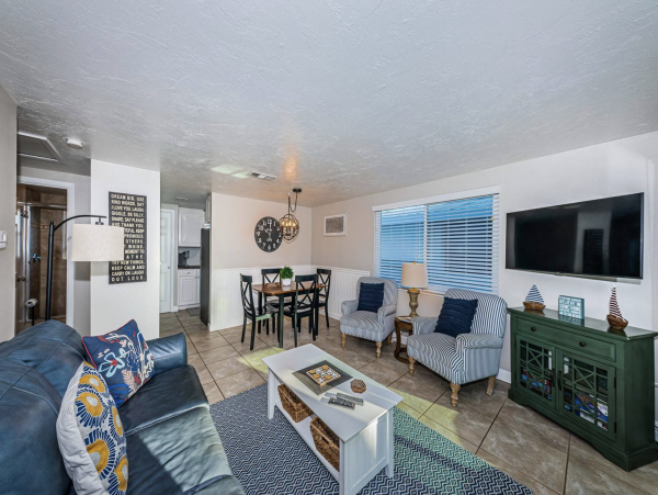 Siesta Key Vacation Condo with 2 Bedrooms