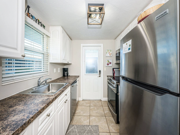 Siesta Key Vacation Condo with 2 Bedrooms