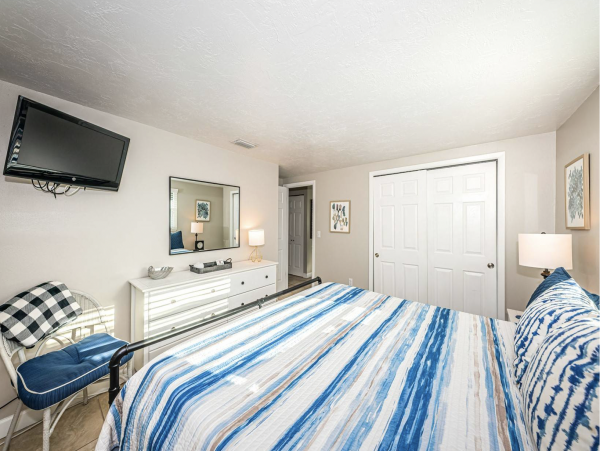 Siesta Key Vacation Condo with 2 Bedrooms