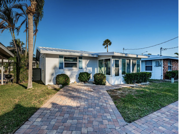 Siesta Key Vacation Condo with 2 Bedrooms