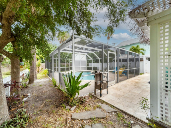 Beautiful Cottage 2 Bedroom and Private Pool in Boca Grande