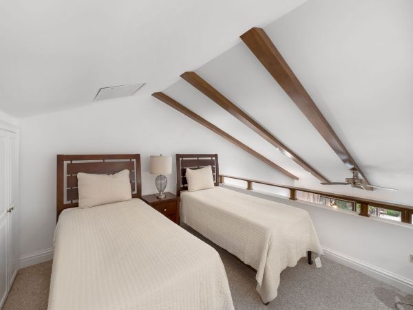 Beautiful Cayman Island Vacation Condo One Bedroom