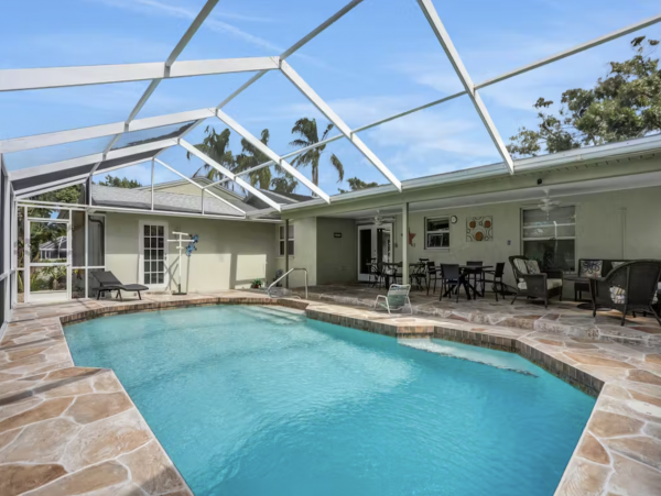 Sarasota Walk to Beach Home with Heated Pool & Al Fresco Dining