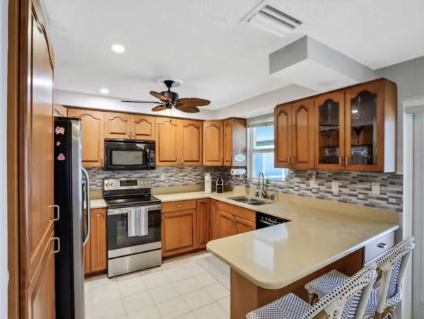Sarasota Walk to Beach Home with Heated Pool & Al Fresco Dining