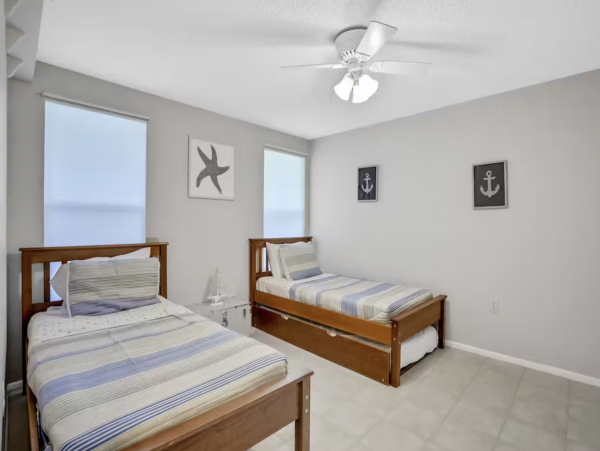 Sarasota Walk to Beach Home with Heated Pool & Al Fresco Dining