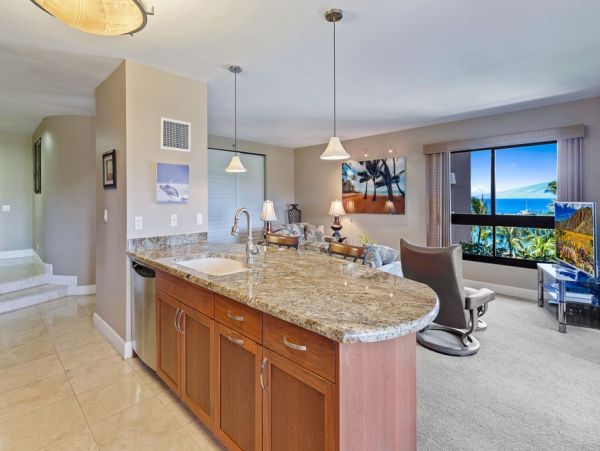 Kaanapali Vacation Rental 3 Neighboring Condos