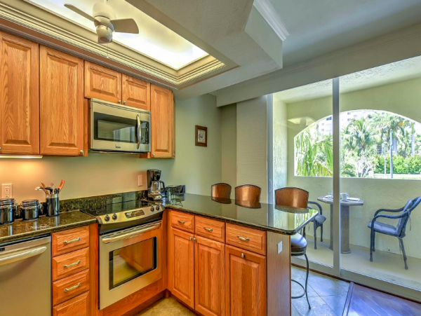 Lovely Second-Floor Condo in Marco Island
