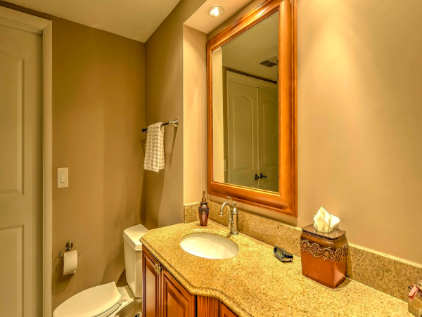 Lovely Second-Floor Condo in Marco Island