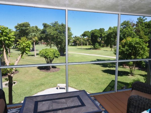 Walk to Beach Sanibel Vacation Home Four Bedroom