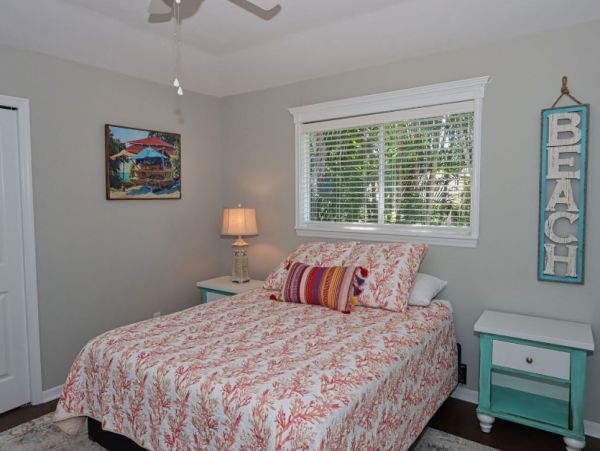 Walk to Beach Sanibel Vacation Home Four Bedroom