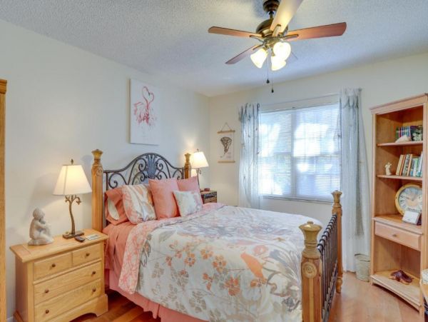 Largo Vacation Pool Home Sleeps Ten Guests