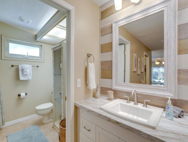 Largo Vacation Pool Home Sleeps Ten Guests
