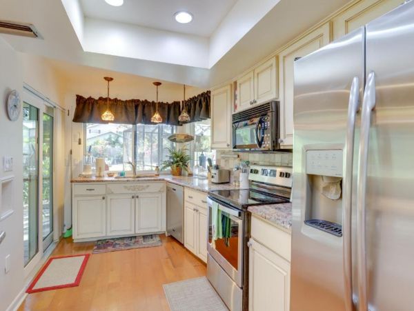 Largo Vacation Pool Home Sleeps Ten Guests