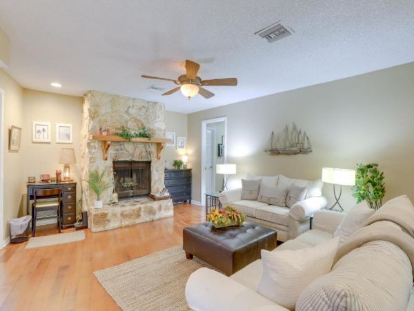 Largo Vacation Pool Home Sleeps Ten Guests