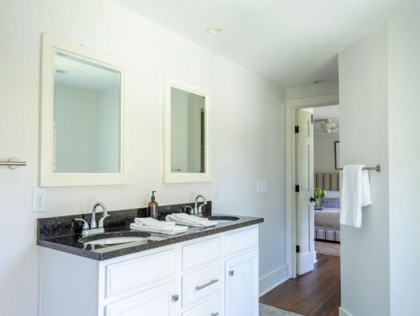 Isle of Palms Vacation Pool Homes Sleeps 22 Guests