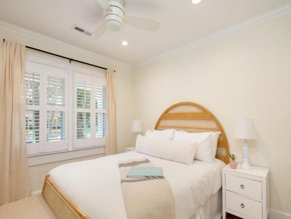 Isle of Palms Vacation Pool Homes Sleeps 22 Guests