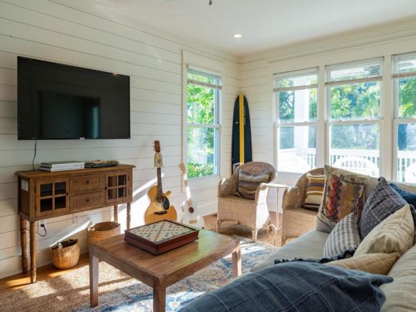 Isle of Palms Vacation Pool Homes Sleeps 22 Guests