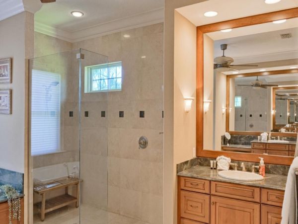 Lovely Vacation Home in Nokomis with Private Pool