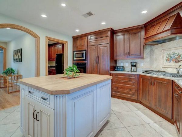 Hilton Head Vacation Pool Home Five Bedroom