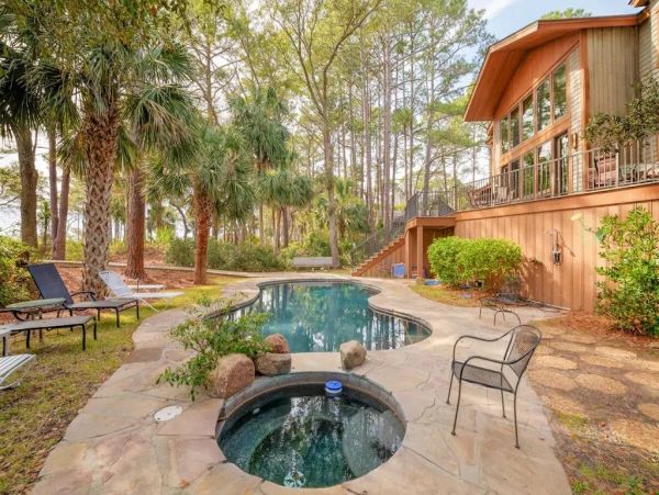 Hilton Head Vacation Pool Home Five Bedroom