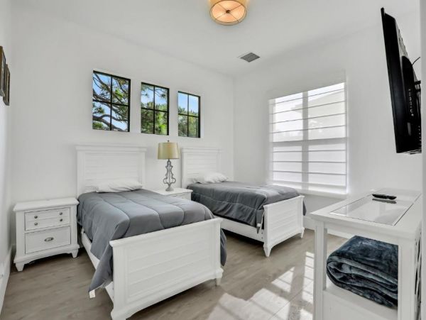 Naples Vacation Home Three Bedroom
