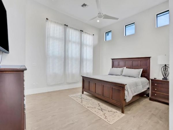 Naples Vacation Home Three Bedroom