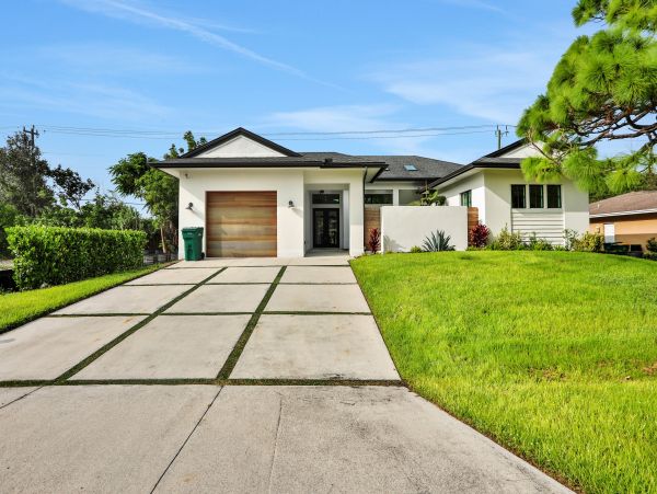 Naples Vacation Home Three Bedroom