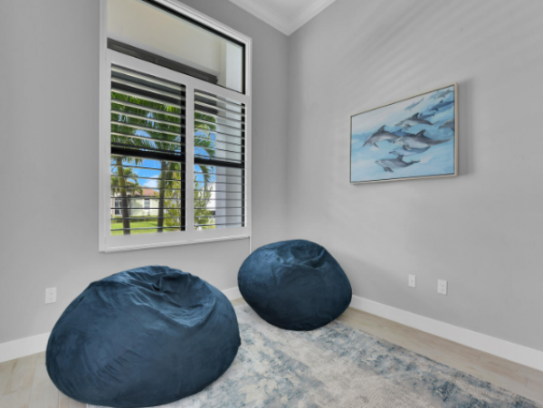 Luxurious Waterfront Retreat on Marco Island 5 Bedroom Home & Heated Pool