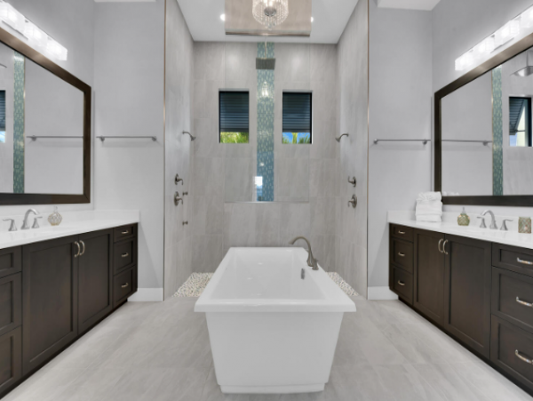 Luxurious Waterfront Retreat on Marco Island 5 Bedroom Home & Heated Pool