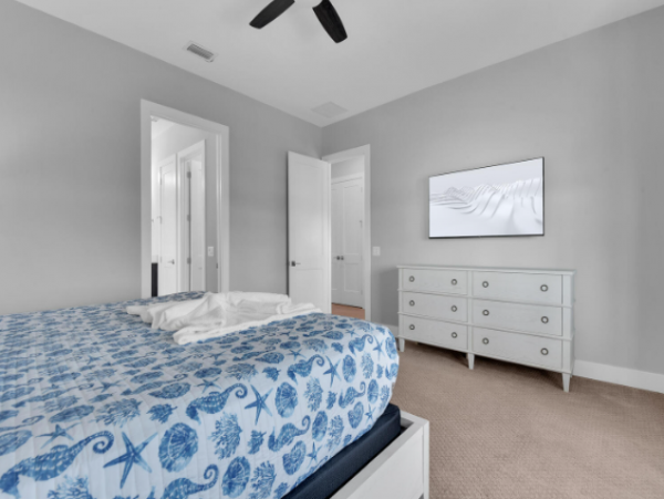 Luxurious Waterfront Retreat on Marco Island 5 Bedroom Home & Heated Pool