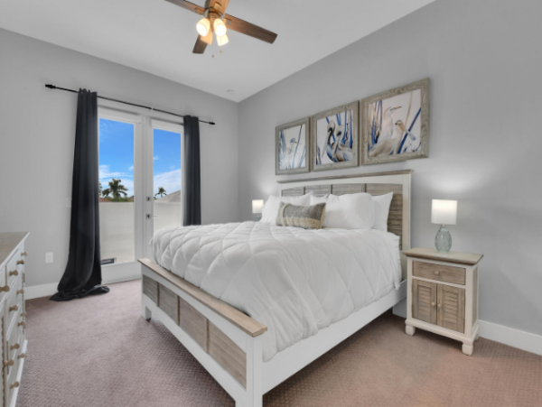 Luxurious Waterfront Retreat on Marco Island 5 Bedroom Home & Heated Pool